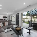 Villa T4 Climatisee Avec Jardin, Jacuzzi Et Free Wifi A 600 M De La - Fr-1-423-234 Agde