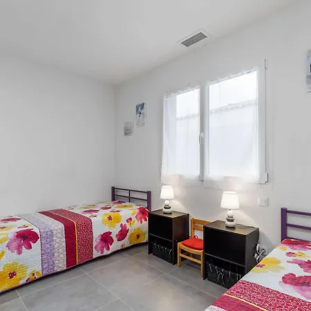 Le Grau D'agde, 4 Pièces, 6 Personnes - Fr-1-423-234 *