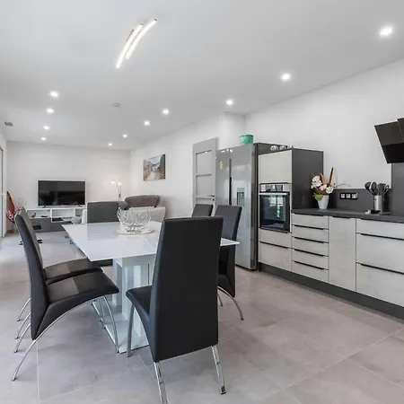 T4 Climatisee Avec Jardin, Jacuzzi Et Free Wifi A 600 M De La - Fr-1-423-234 アグド