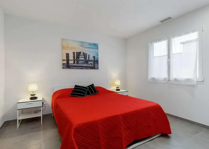T4 Climatisee Avec Jardin, Jacuzzi Et Free Wifi A 600 M De La - Fr-1-423-234 아그