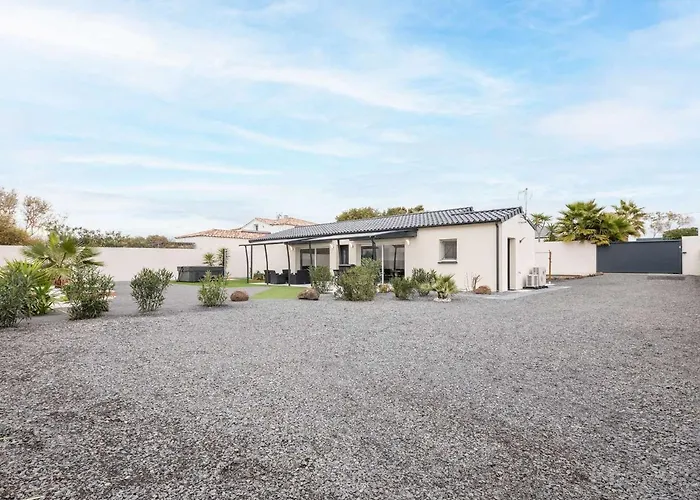 T4 Climatisee Avec Jardin, Jacuzzi Et Free Wifi A 600 M De La - Fr-1-423-234 빌라 아그